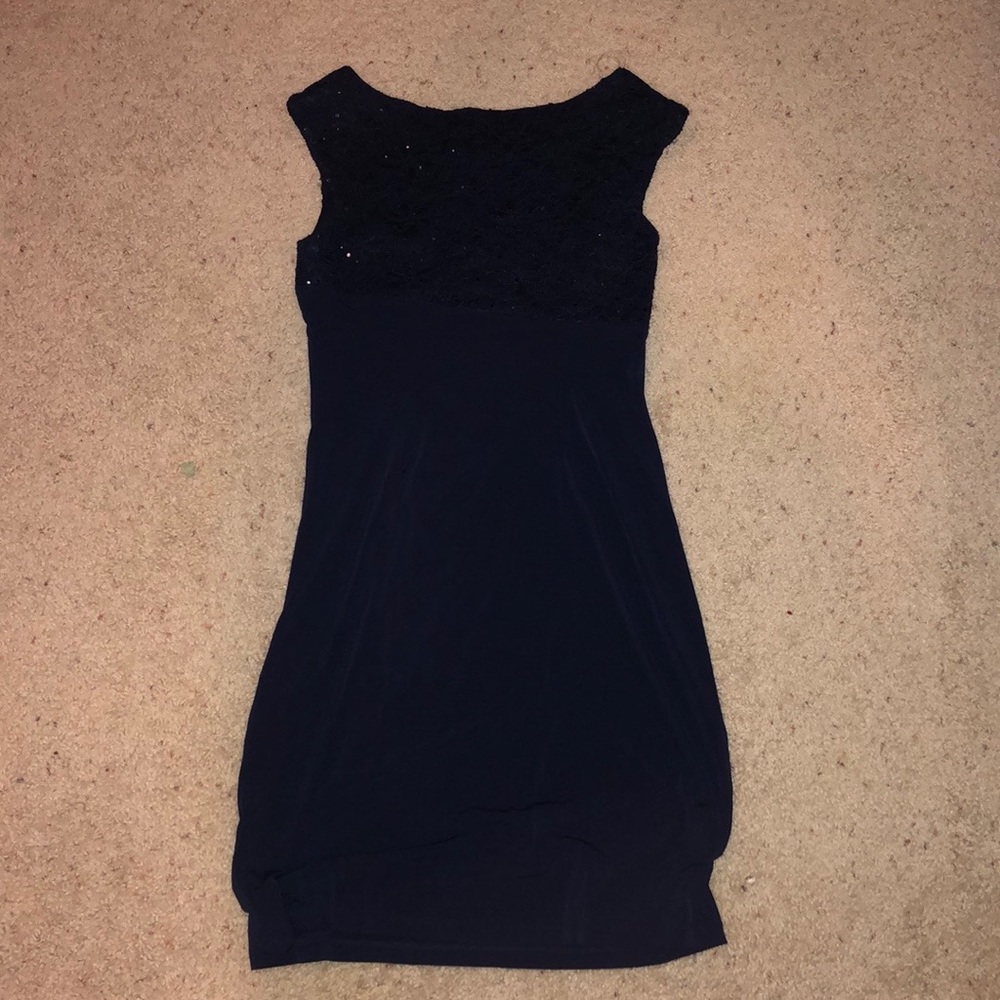 Dress - Picture 8 of 8